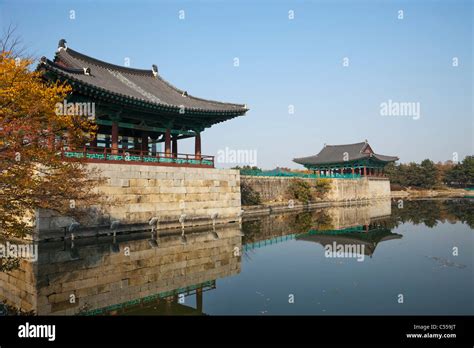  Anapji Pond: A Harmonious Symphony of Reflection and Tranquility!