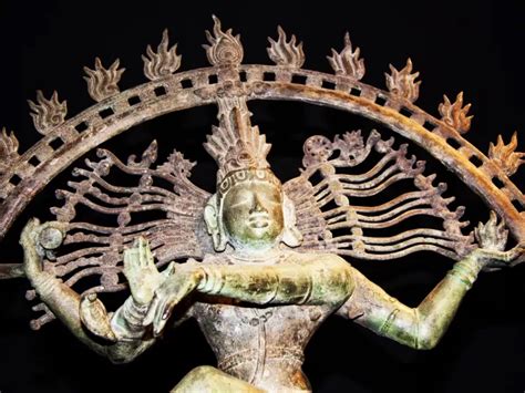 Thiền Tượng Shiva Nataraja: Khám Phá Sự Hoàn Hảo Của Vũ Trụ và Hình Thức Múa Chuyển Biến!